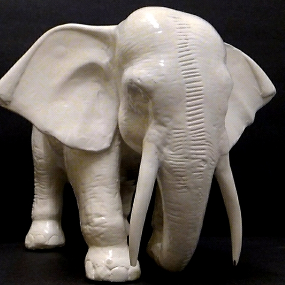 Large Elephant Sculpture Vintage Hand Crafted / Hand Etched / Hand Sculpted - Picture 7 of 16